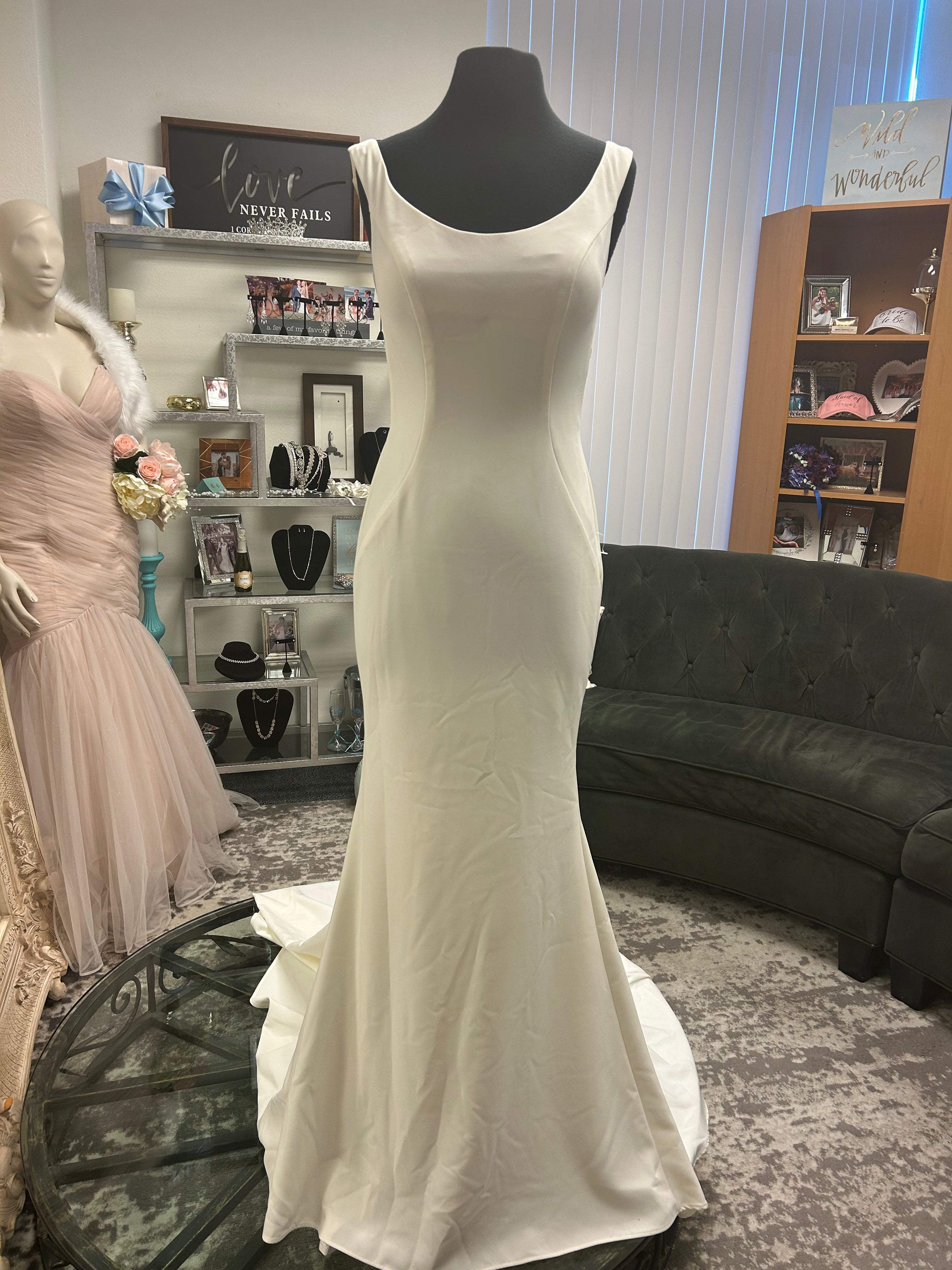 Enchanted by Mon Cheri size 6