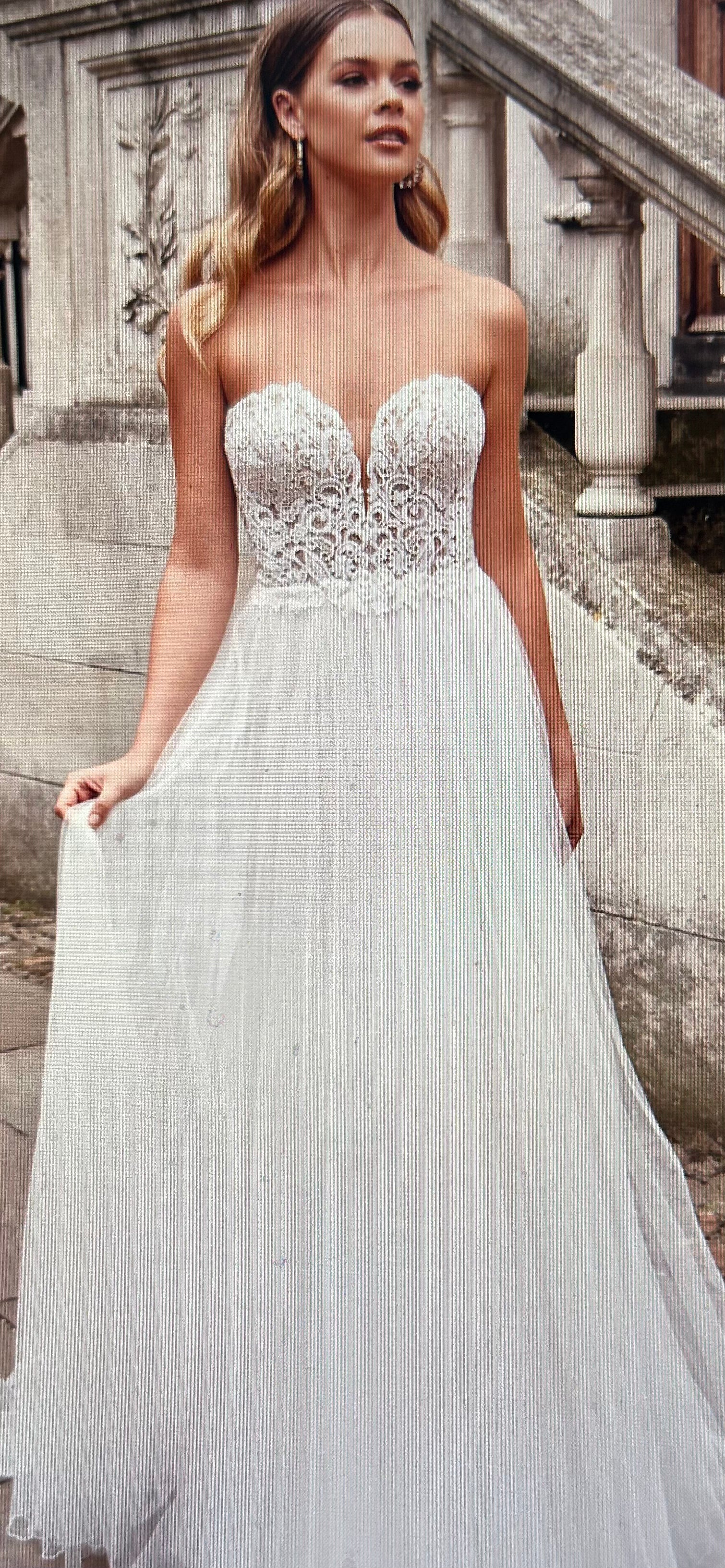 Justin Alexander Jubilee size 16
